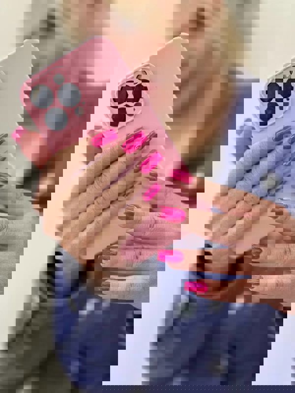 کاشت و ترمیم ناخن